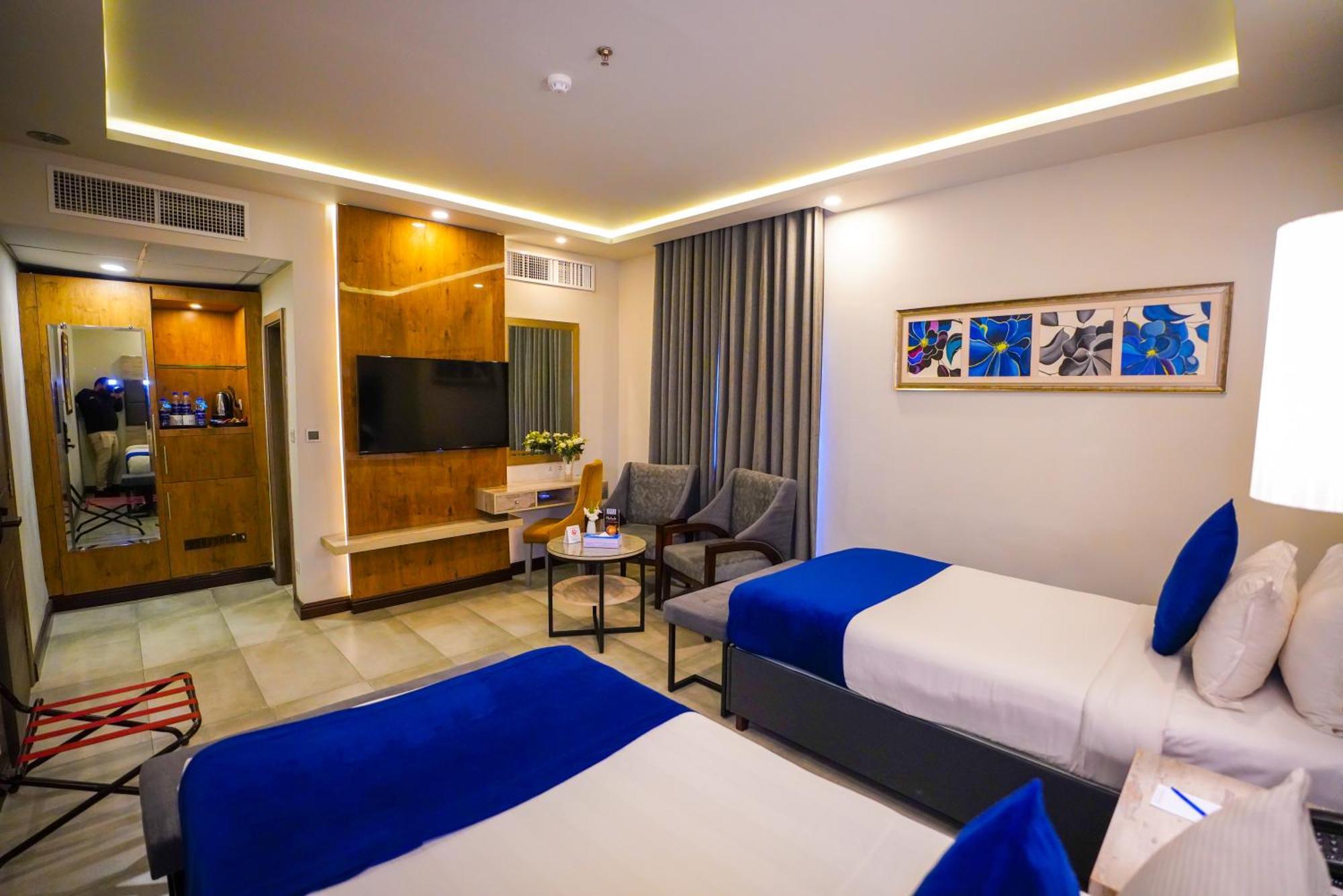 Ifq Hotel & Resort Islamabad Exteriör bild